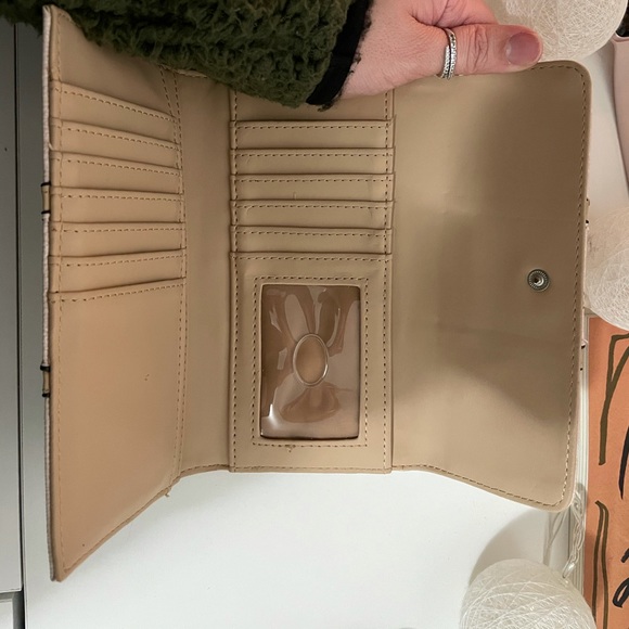 Guess wallet light pink - Picture 2 of 4